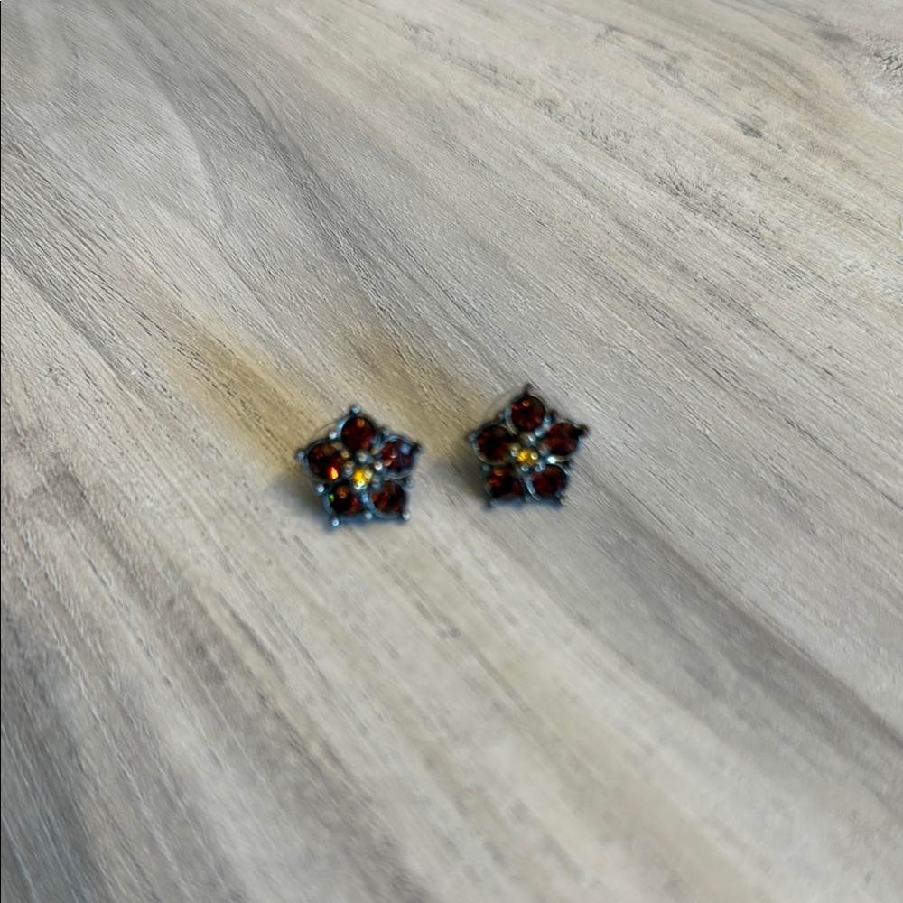 Star Shaped Stud Earrings with Multicolor Gems